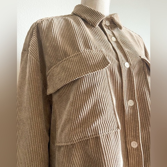 Reclaimed Vintage Shacket, Size Medium - Picture 15 of 15